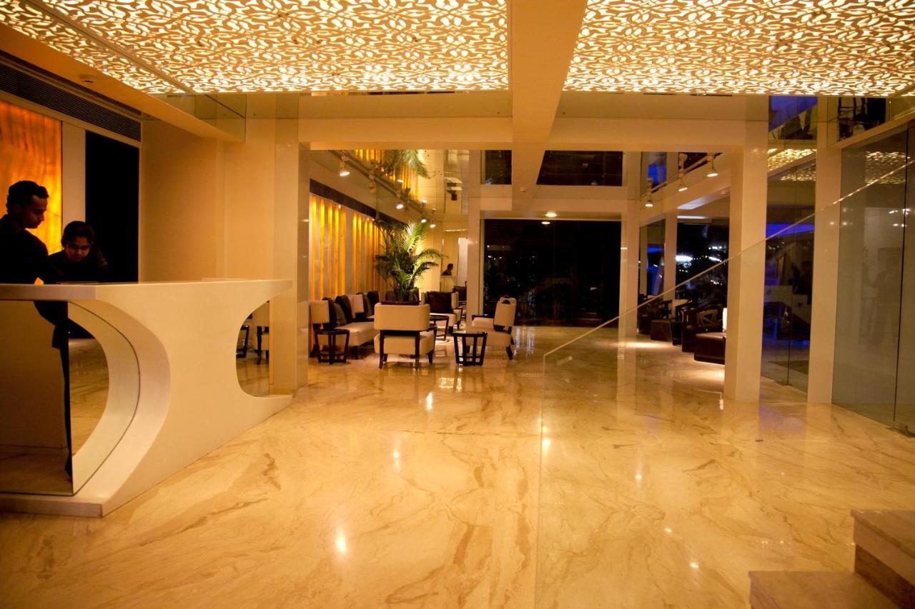 Hotel Hardeo Нагпур Екстериор снимка