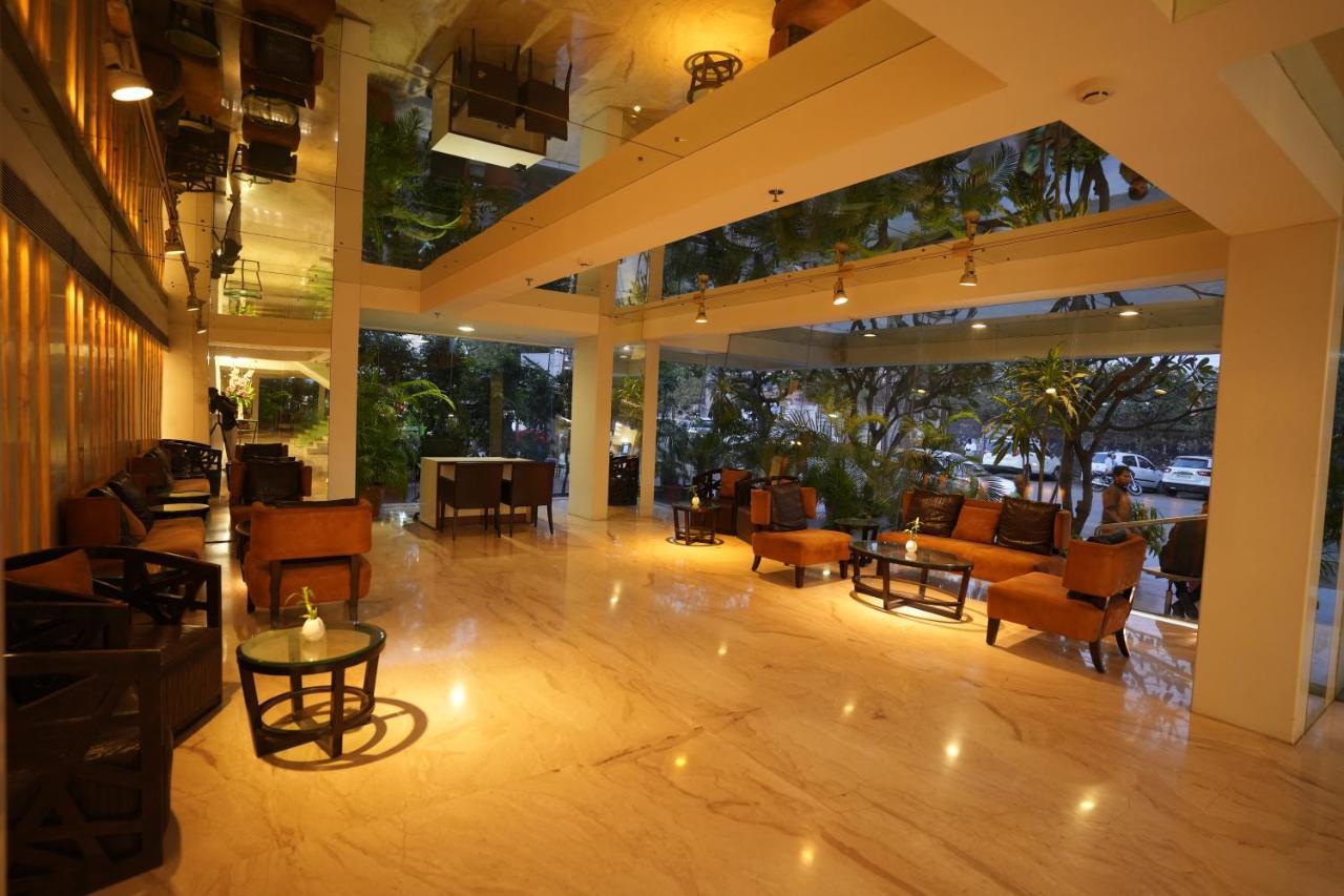 Hotel Hardeo Нагпур Екстериор снимка