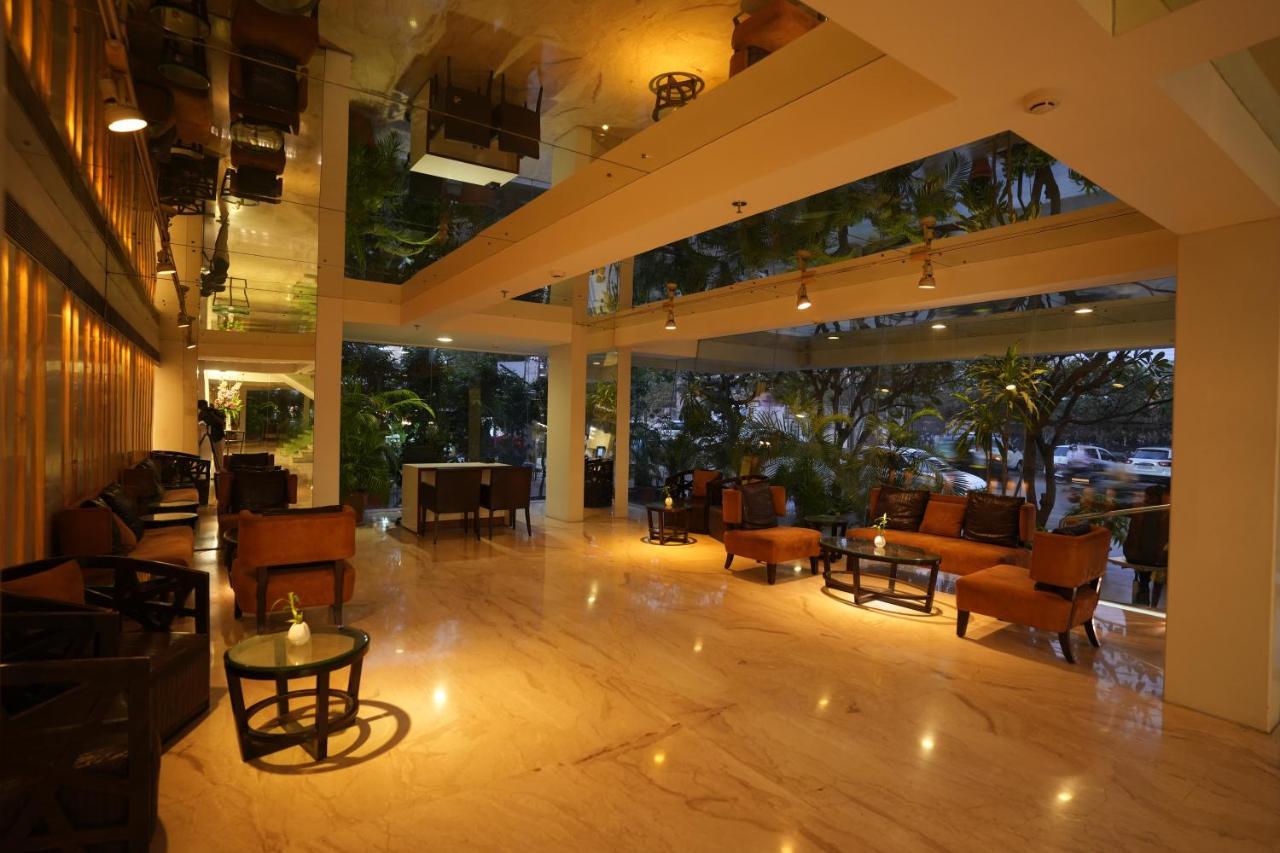 Hotel Hardeo Нагпур Екстериор снимка