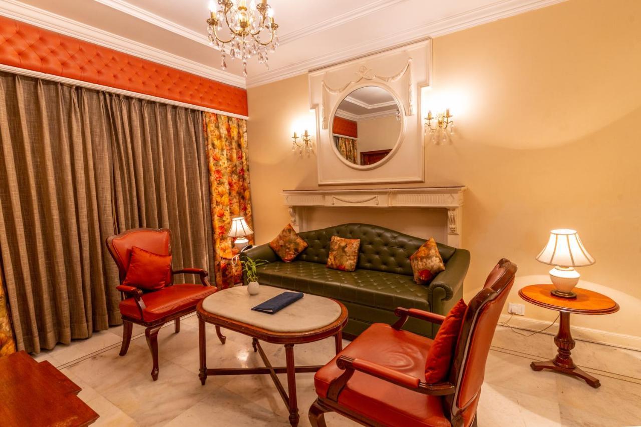 Hotel Hardeo Нагпур Екстериор снимка