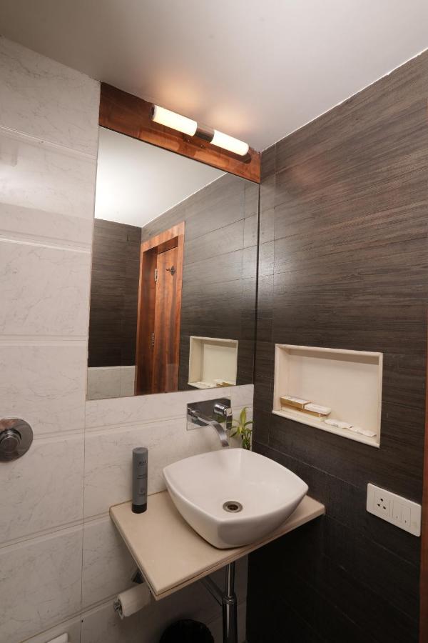 Hotel Hardeo Нагпур Екстериор снимка
